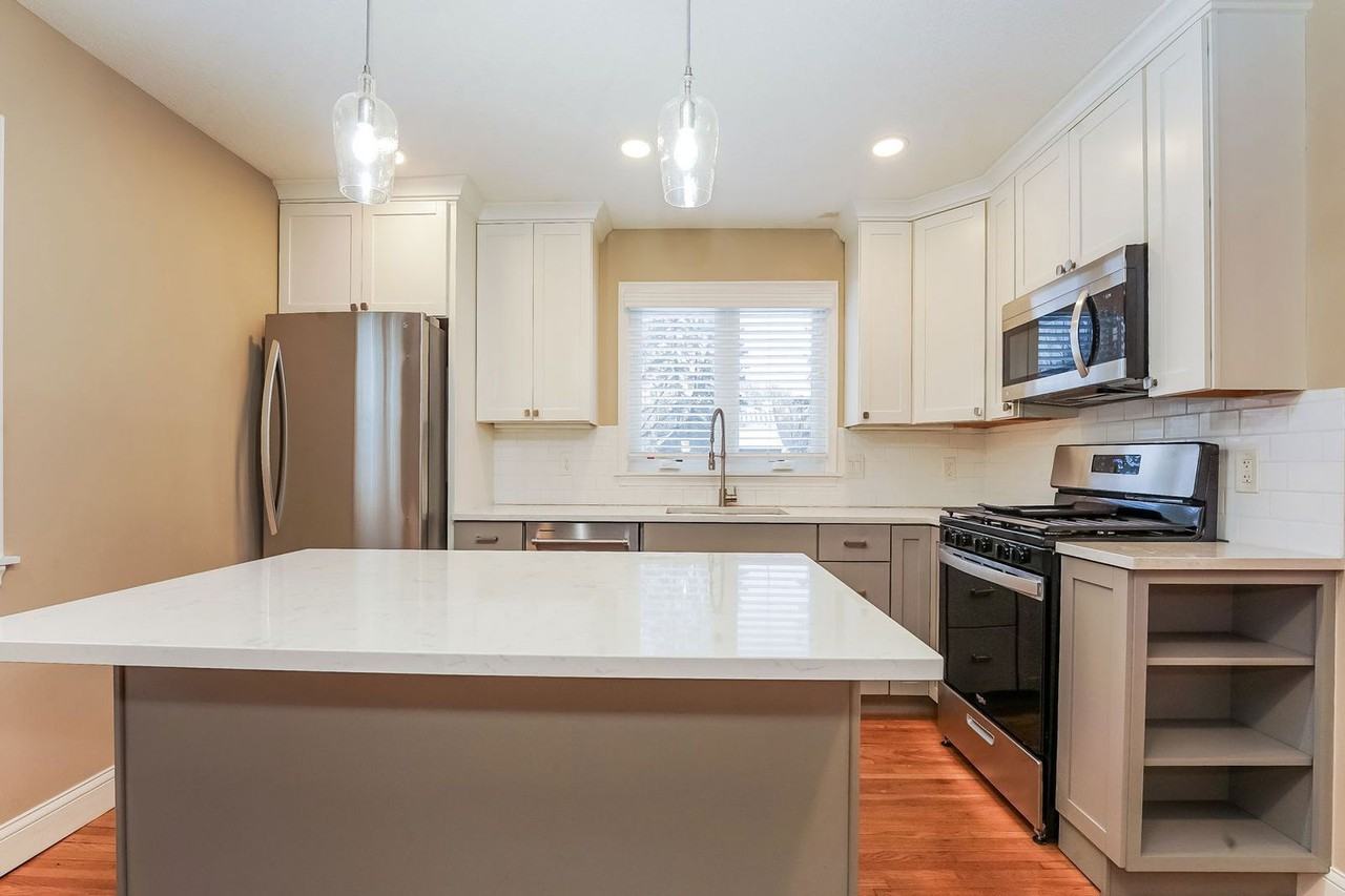 5928 York Ave S - Photo 7 of 33