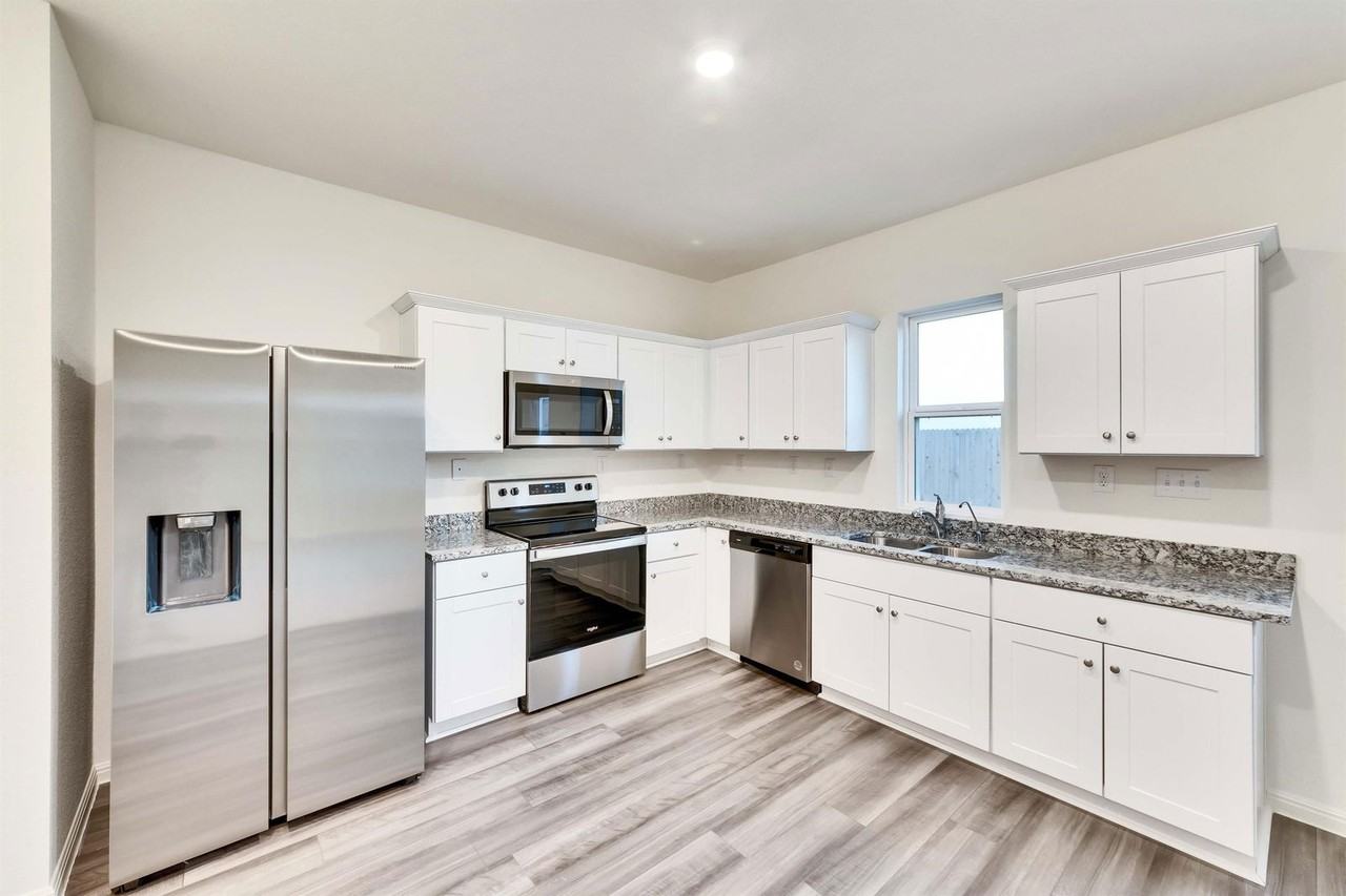 1008 Gray Fox Cv - Photo 5 of 21