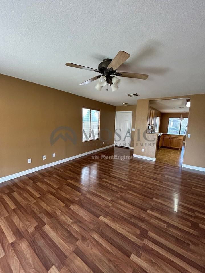 10348 E Crescent Ave - Photo 2 of 21