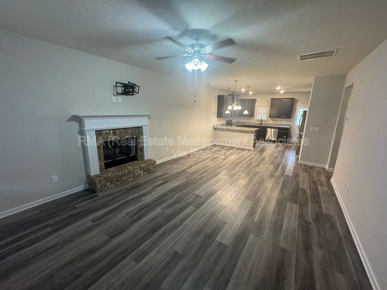 2495 Barnesville Rd - Photo 3 of 19