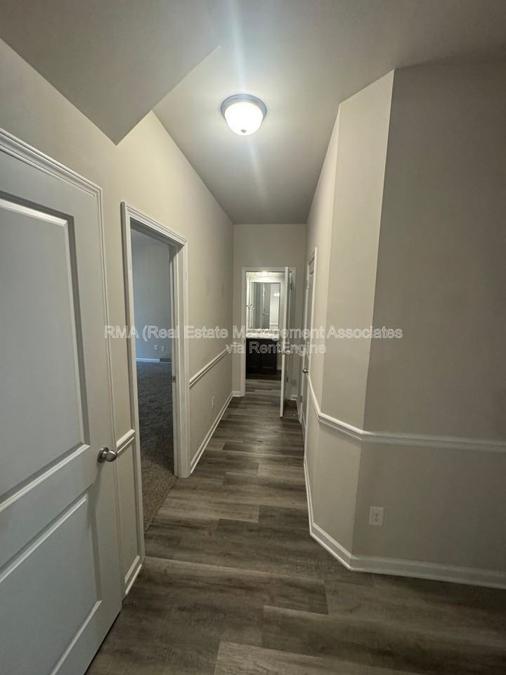 2495 Barnesville Rd - Photo 7 of 19