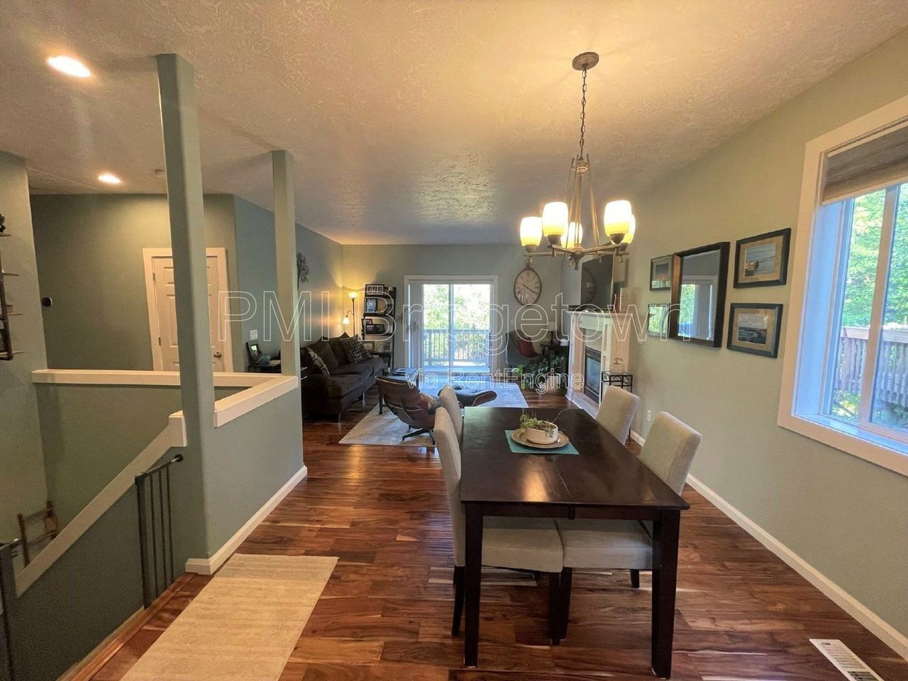 1723 Nw Wonderview Ave - Photo 2 of 23