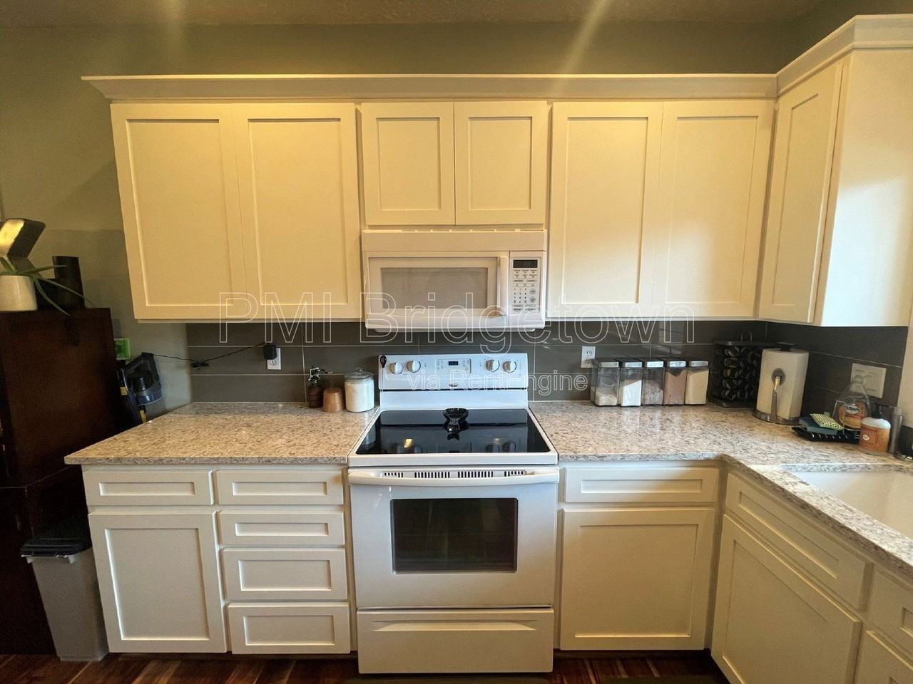 1723 Nw Wonderview Ave - Photo 7 of 23