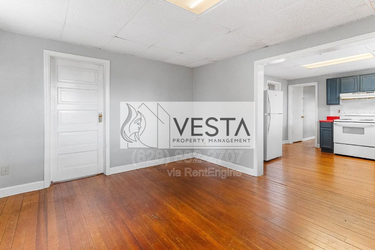 71 Hillside St - Photo 4 of 21