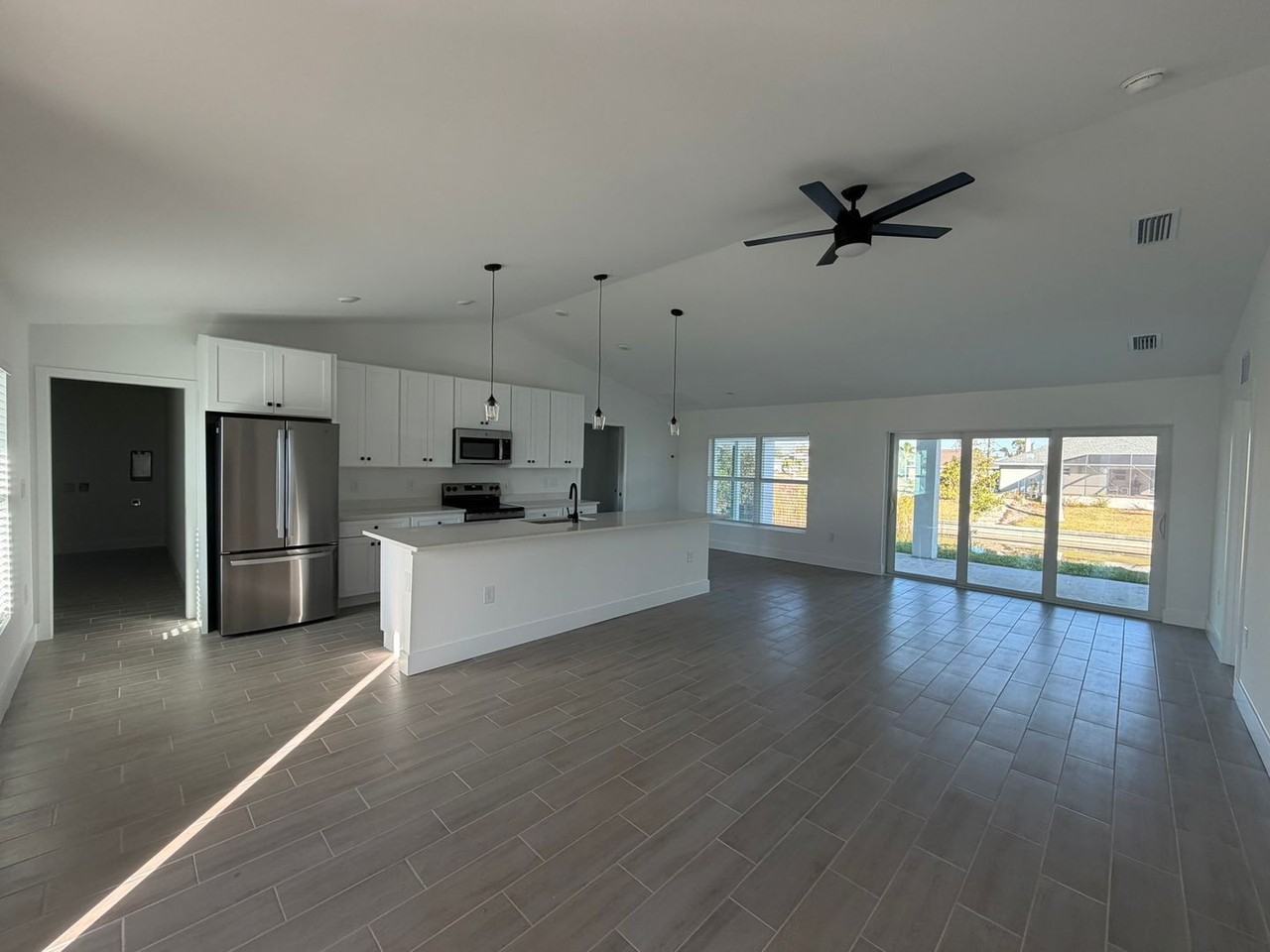 1607 Ne-36 Ln - Photo 2 of 20