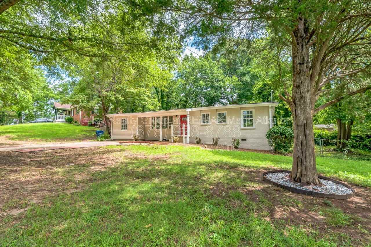 16 Bromack Dr Se - Photo 2 of 35