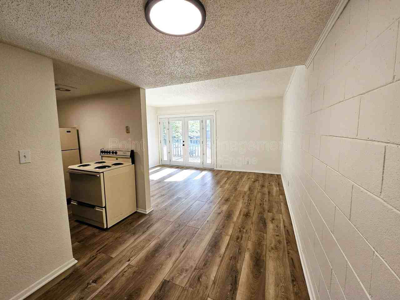 1409 Cambridge Pl #1 - Photo 6 of 15