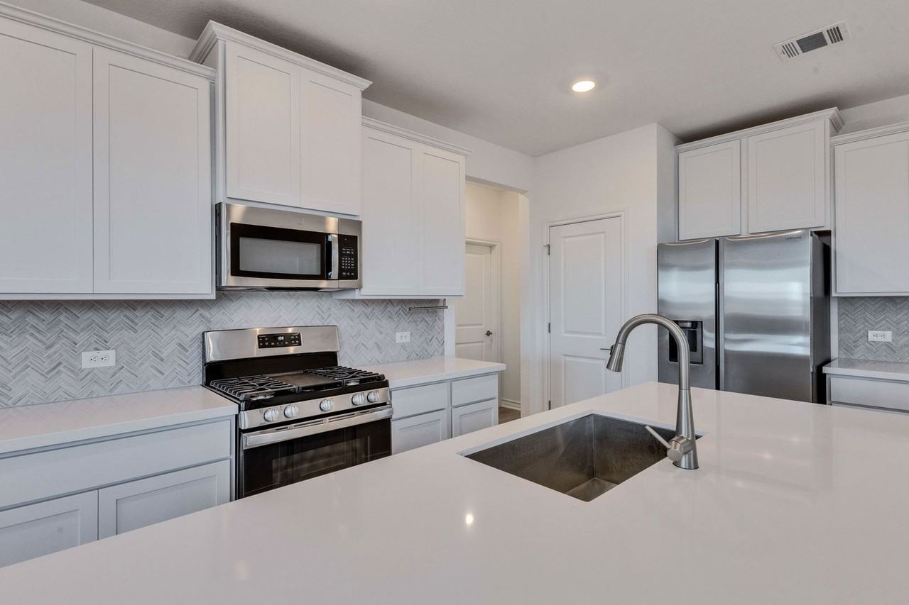 200 Small Seed Dr - Photo 2 of 48