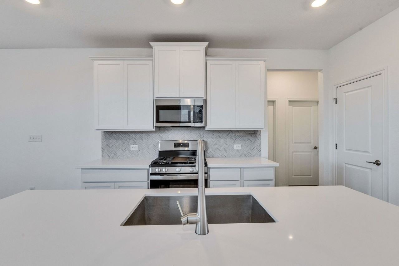 200 Small Seed Dr - Photo 3 of 48