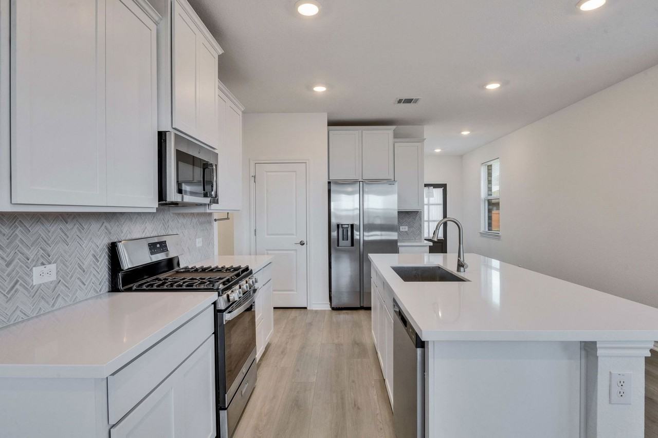 200 Small Seed Dr - Photo 4 of 48