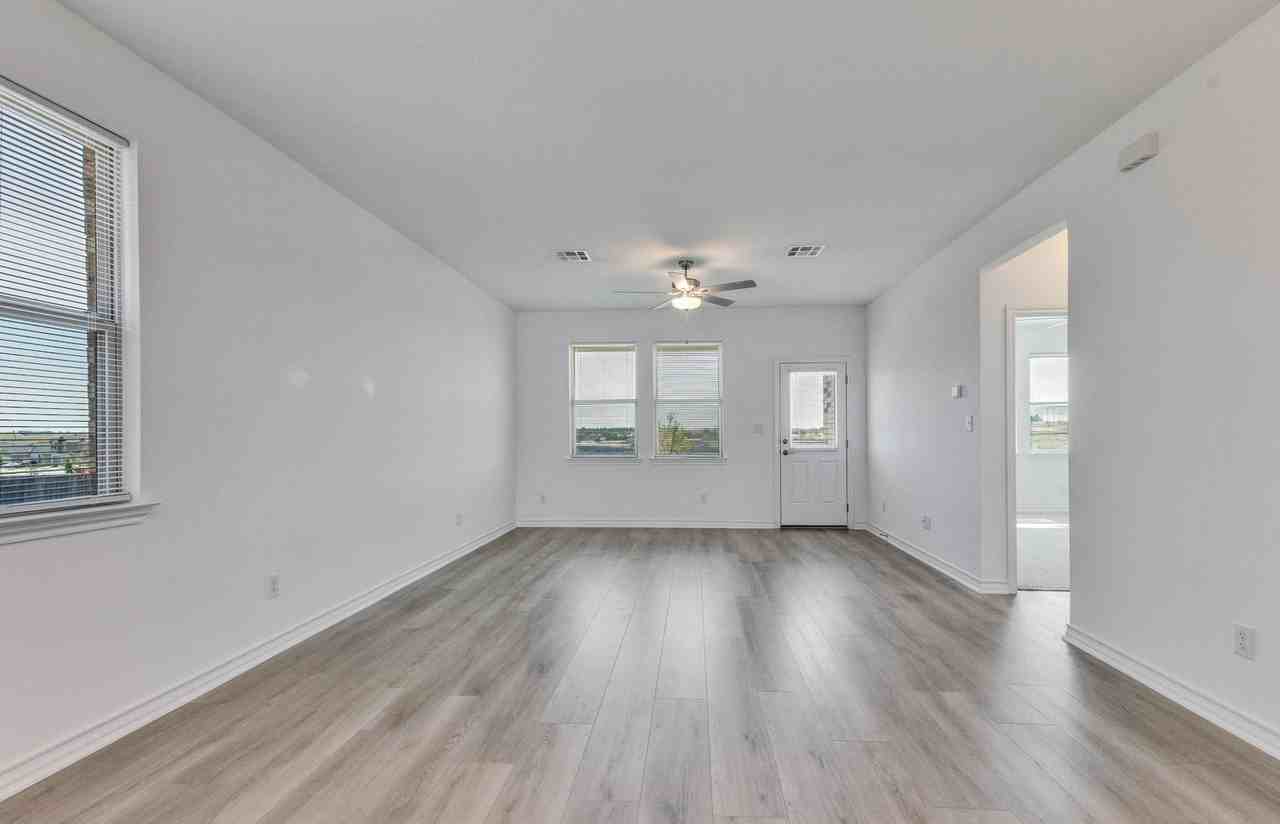 200 Small Seed Dr - Photo 7 of 48