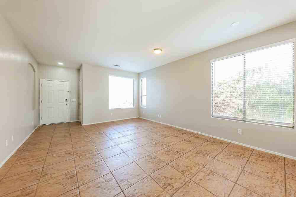 6651 W Townley Ave - Photo 3 of 16