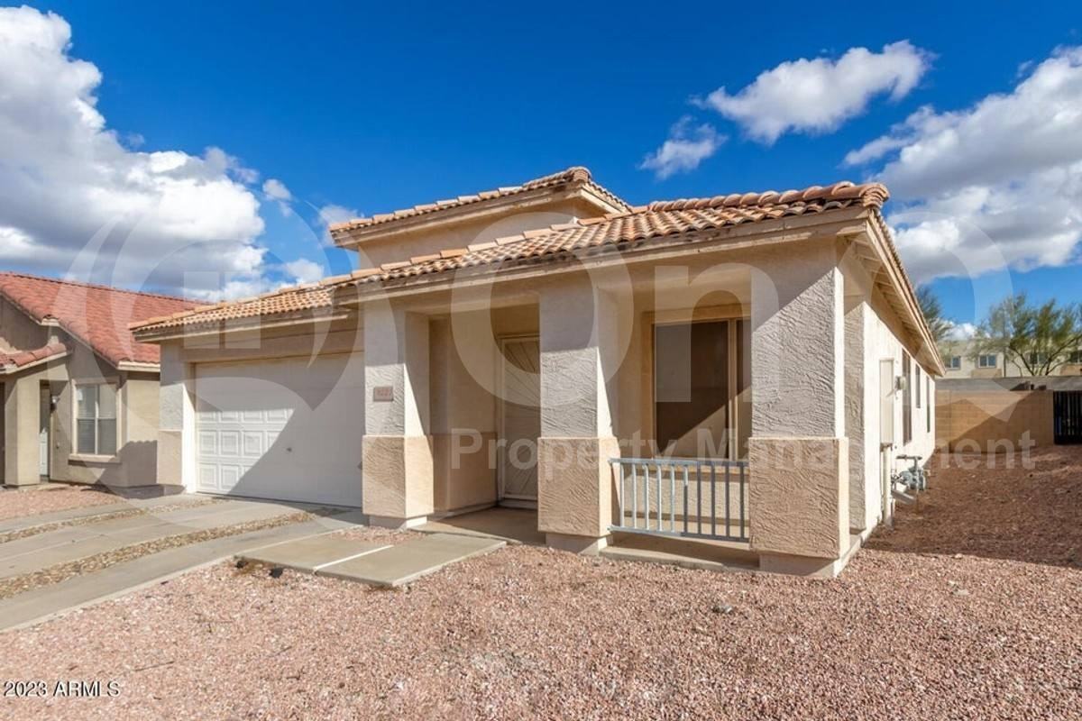 9221 S Leila Ln - Photo 2 of 10