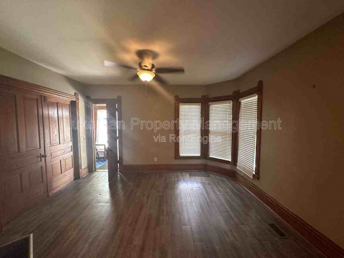 605 W Kalamazoo Ave #1 - Photo 5 of 10