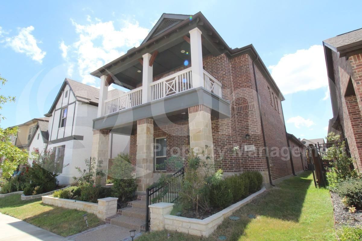 4404 Blue Holly Blvd - Photo 3 of 10