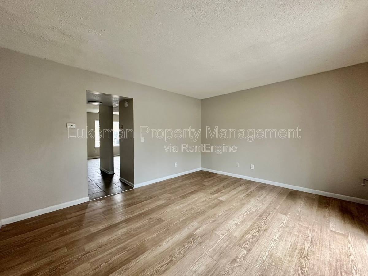 3409 W Michigan Ave #2 - Photo 3 of 10