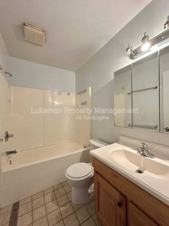 3409 W Michigan Ave #2 - Photo 4 of 10