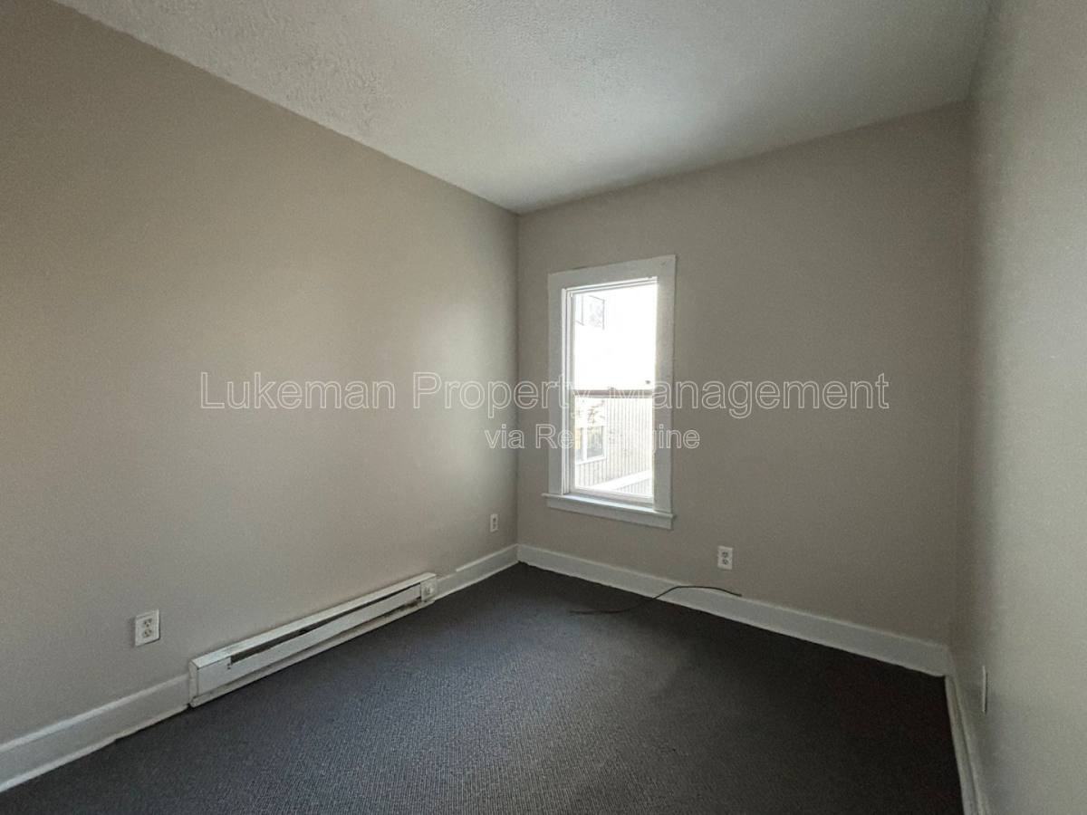 518 S Rose St #2 - Photo 7 of 10