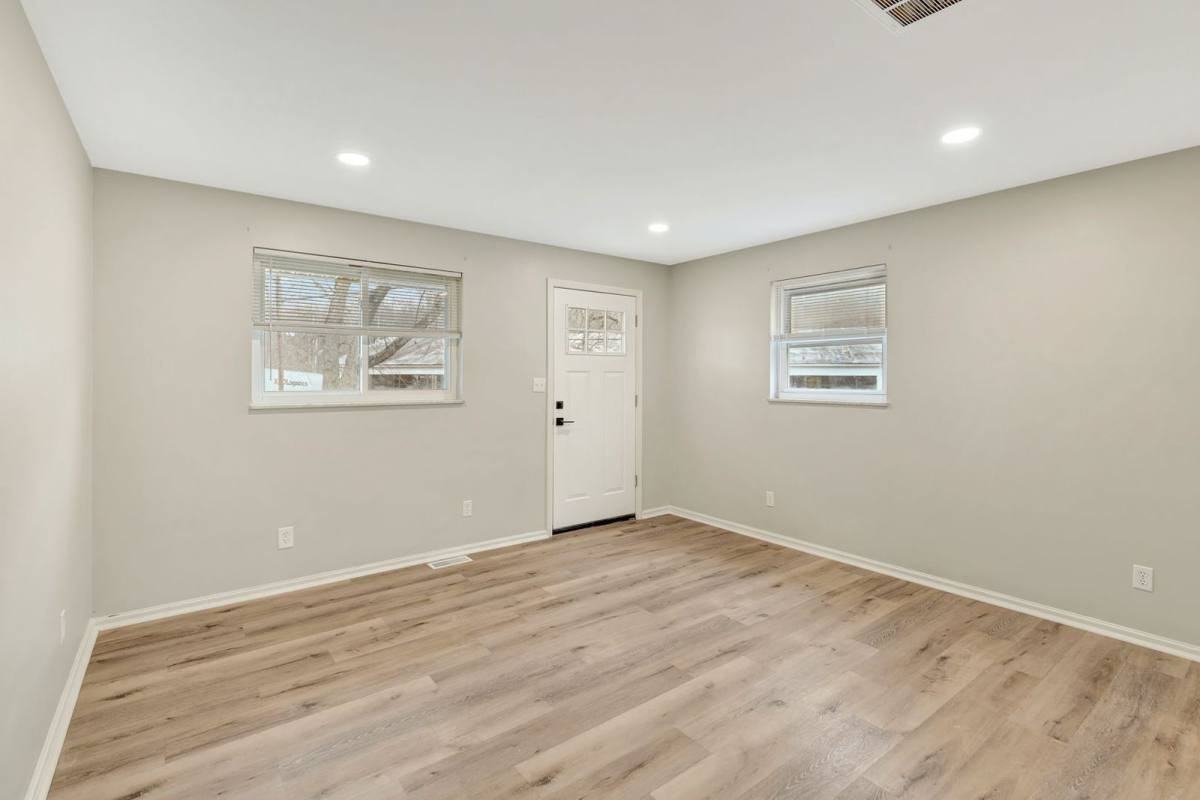 7201 Longfield Dr #4 - Photo 7 of 10