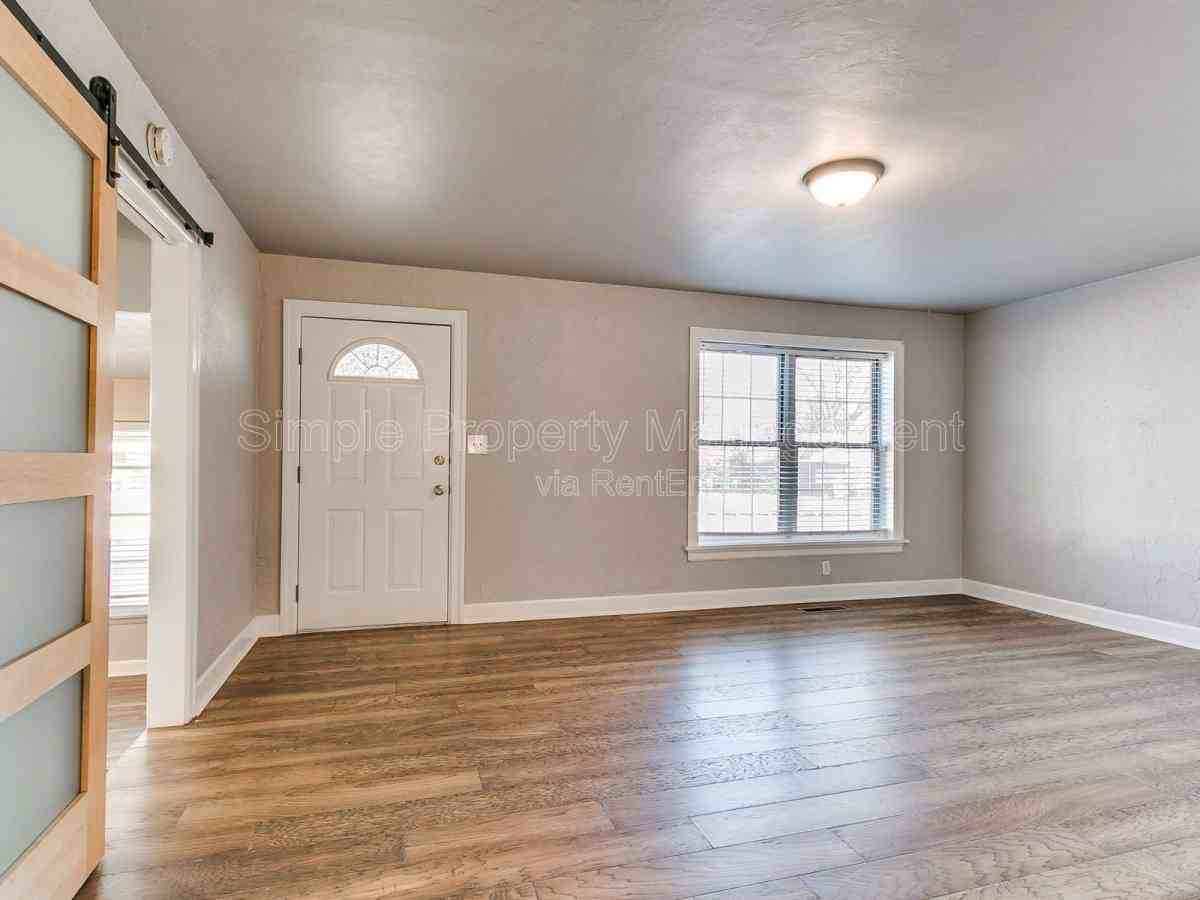 3108 Nw 43rd St - Photo 2 of 10