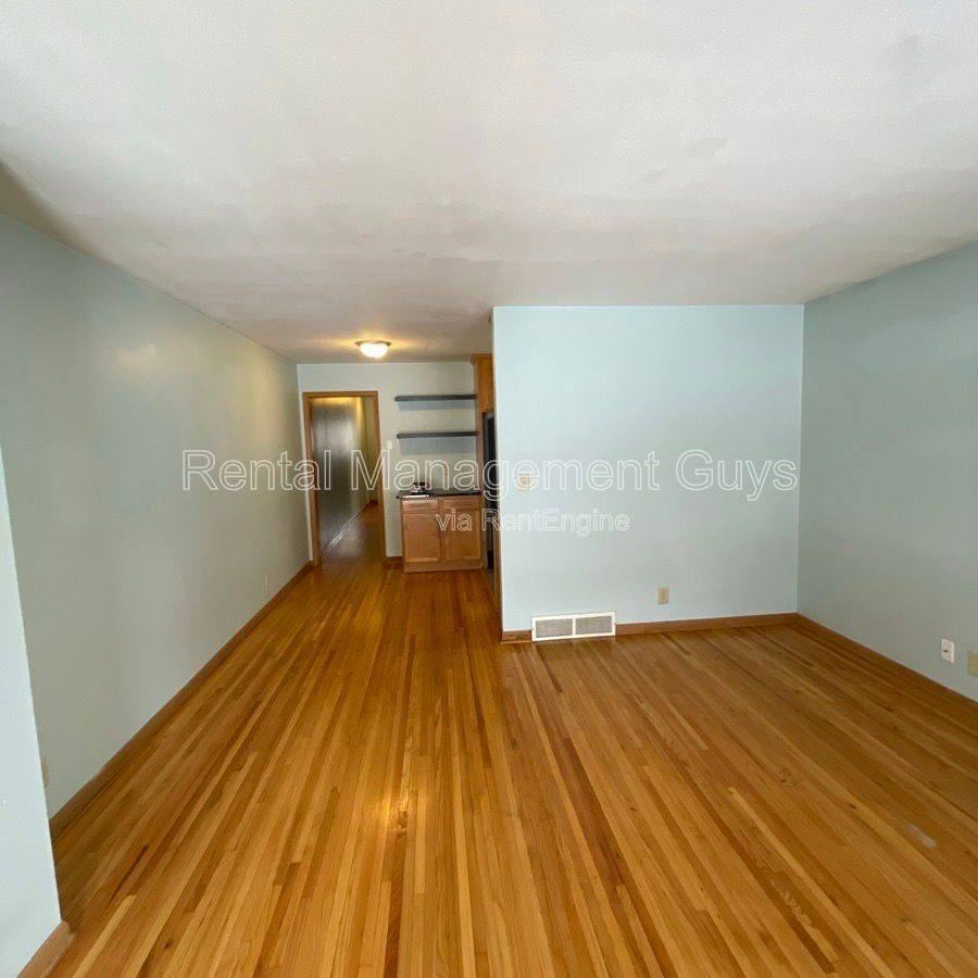 5743 Xerxes Ave S - Photo 2 of 10