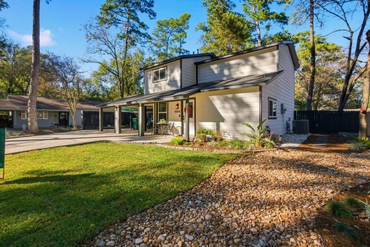 1004 E Red Cedar Cir - Photo 3 of 10