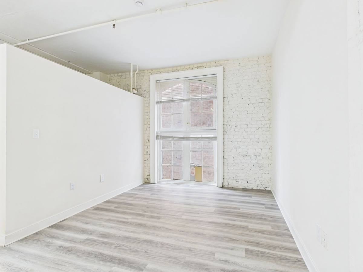 10 S 14th St #302 - Photo 2 of 10