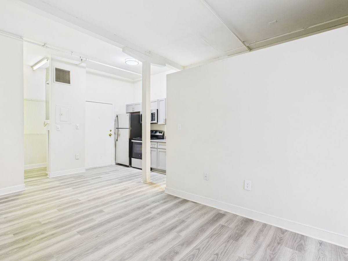 10 S 14th St #302 - Photo 4 of 10