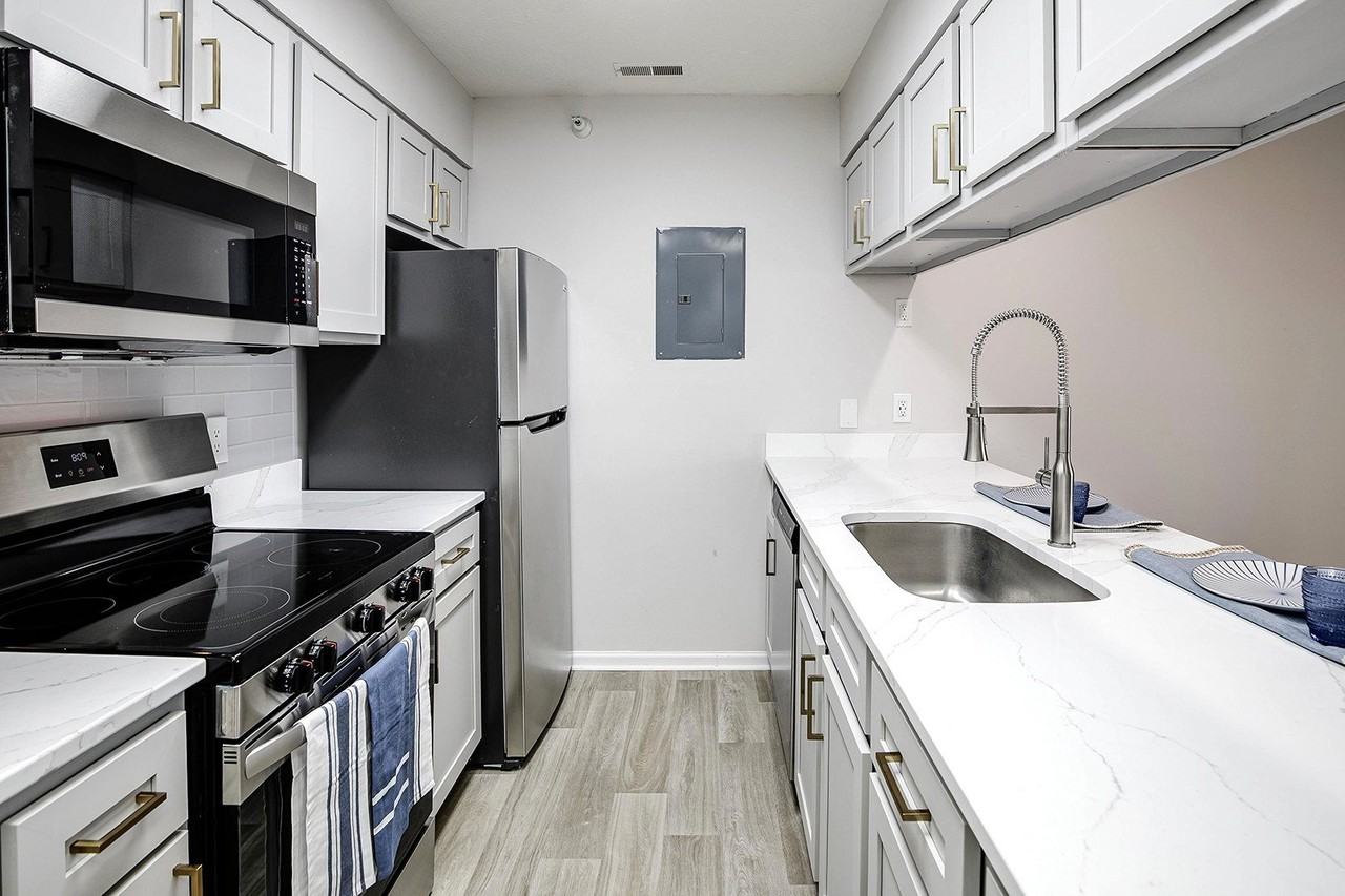 Lakeview Park - Photo 3 of 25