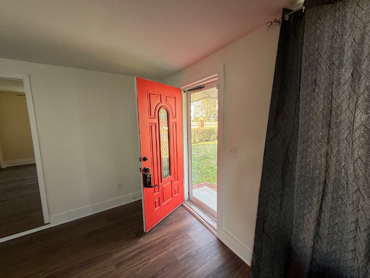 1709 Cass St - Photo 4 of 18