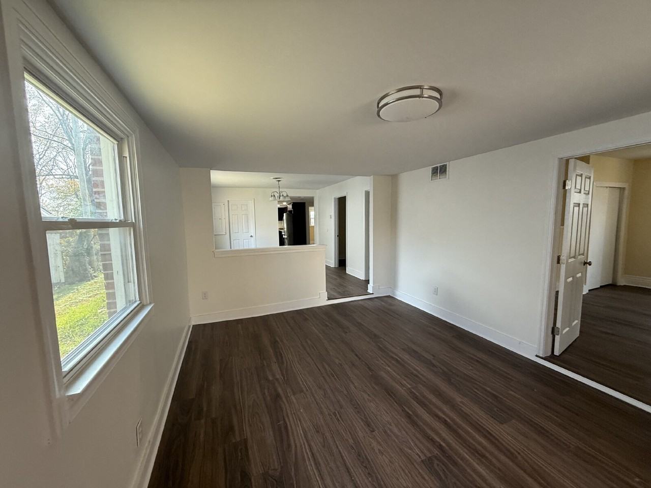 1709 Cass St - Photo 5 of 18