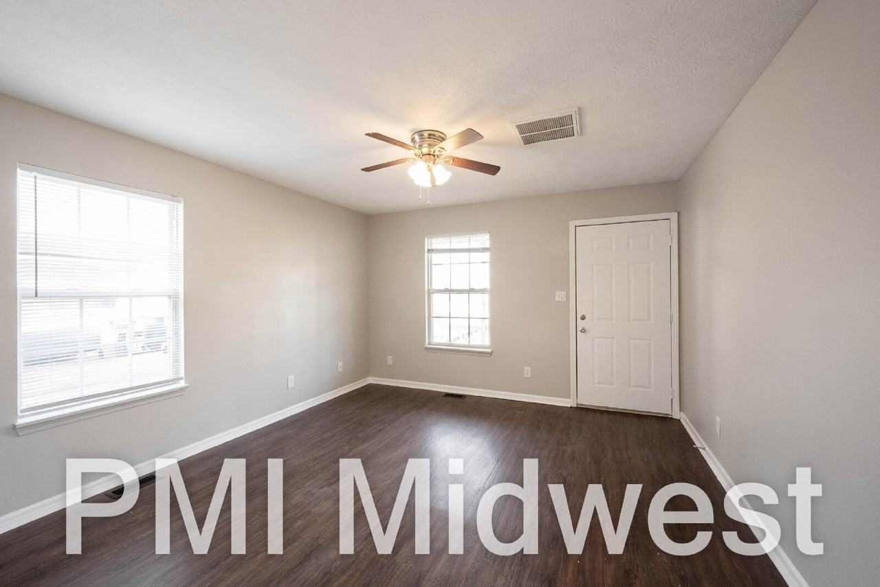 1365 Mulberry St - Photo 2 of 14