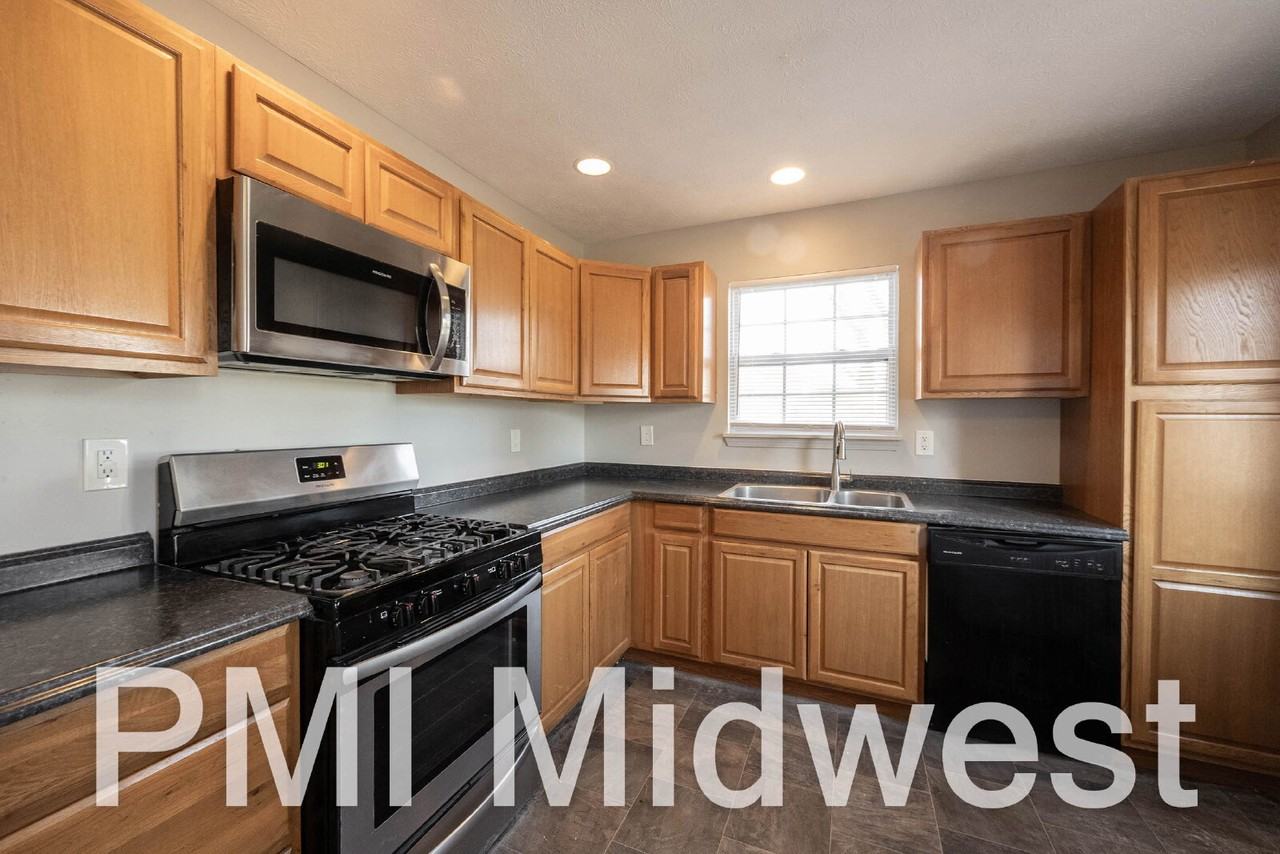 1365 Mulberry St - Photo 5 of 14