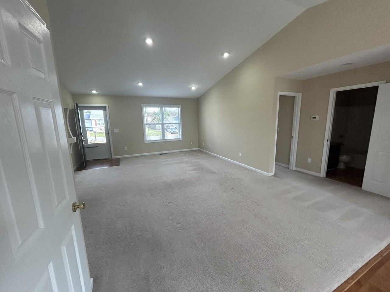 615 Clifton Ln - Photo 5 of 14