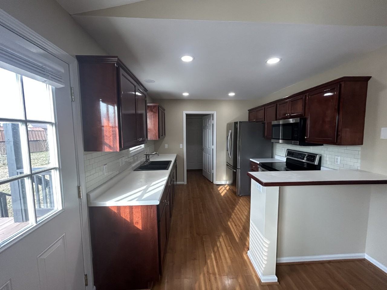 615 Clifton Ln - Photo 6 of 14