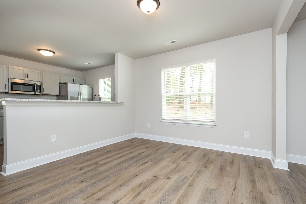 210 Old Bleachery Rd - Photo 7 of 32