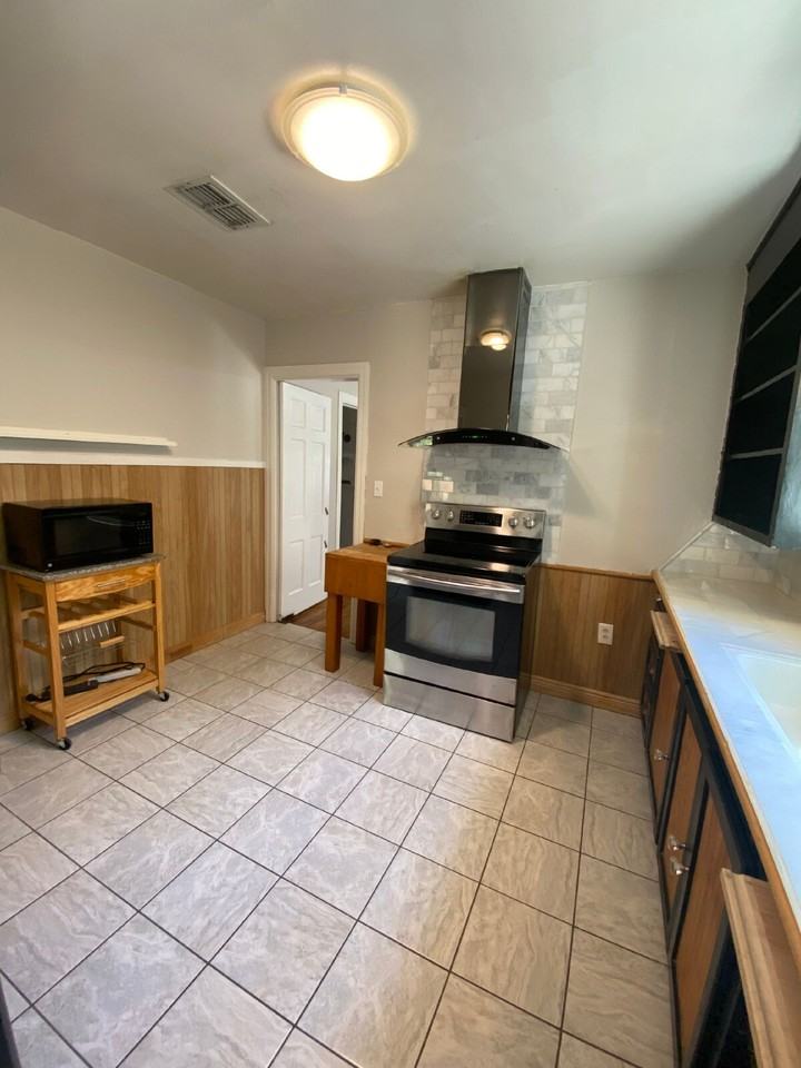 2518 25th St - Photo 6 of 17