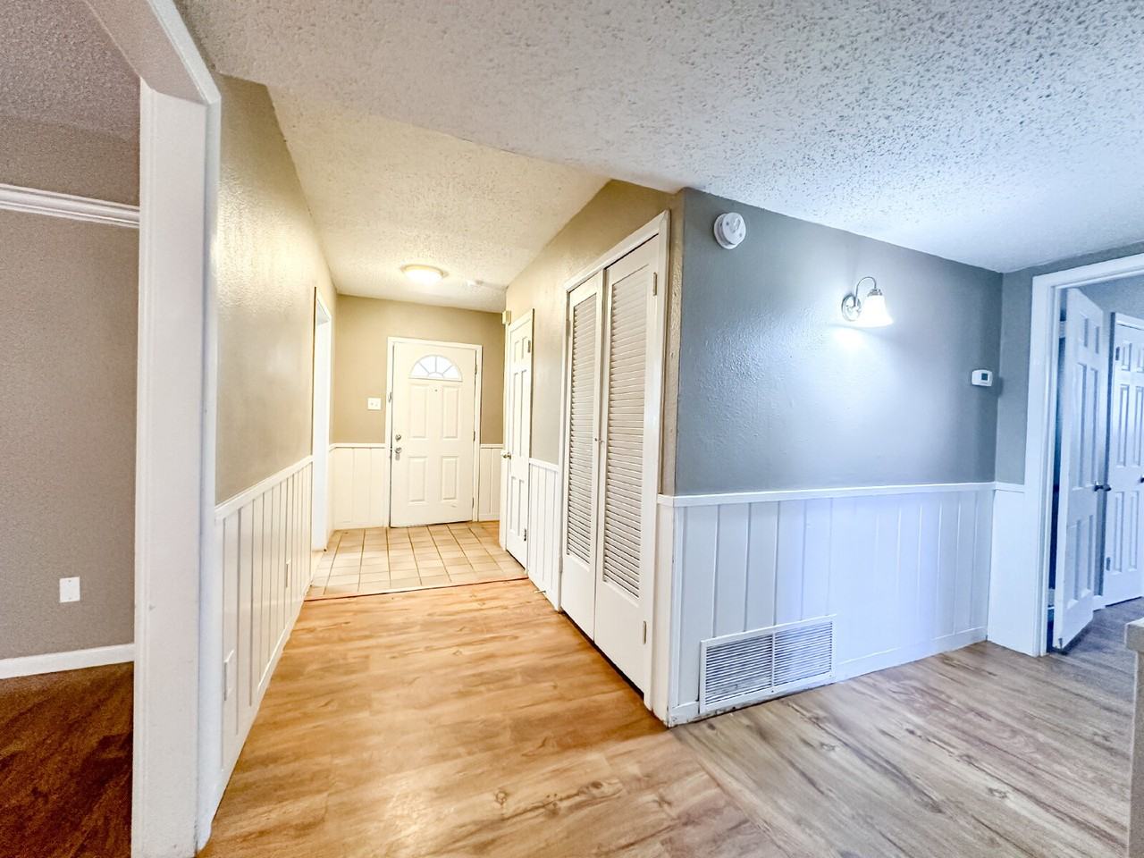 2301 32nd St Frnt - Photo 2 of 25