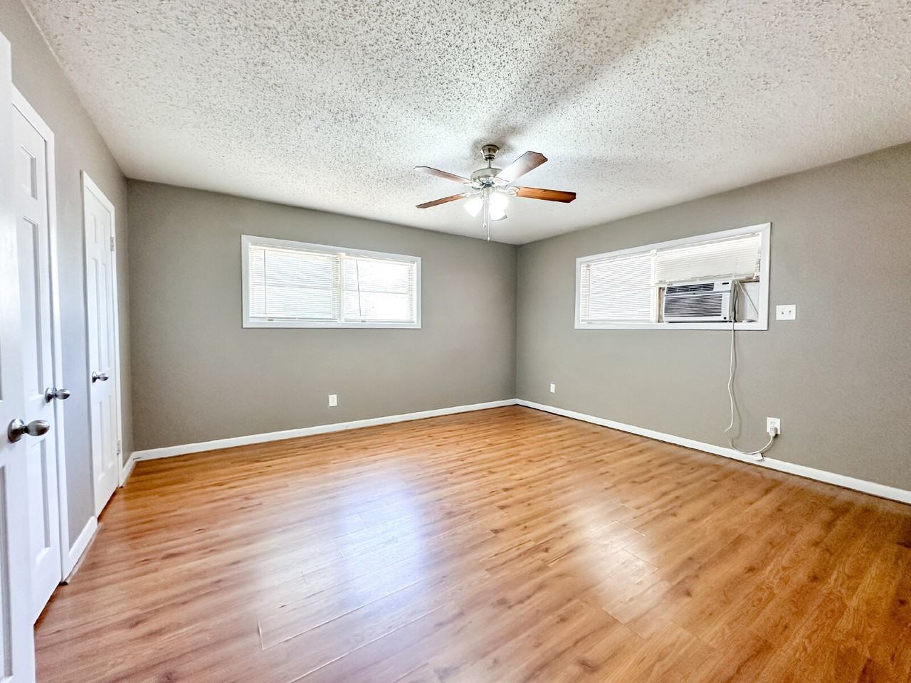 2301 32nd St Frnt - Photo 7 of 25