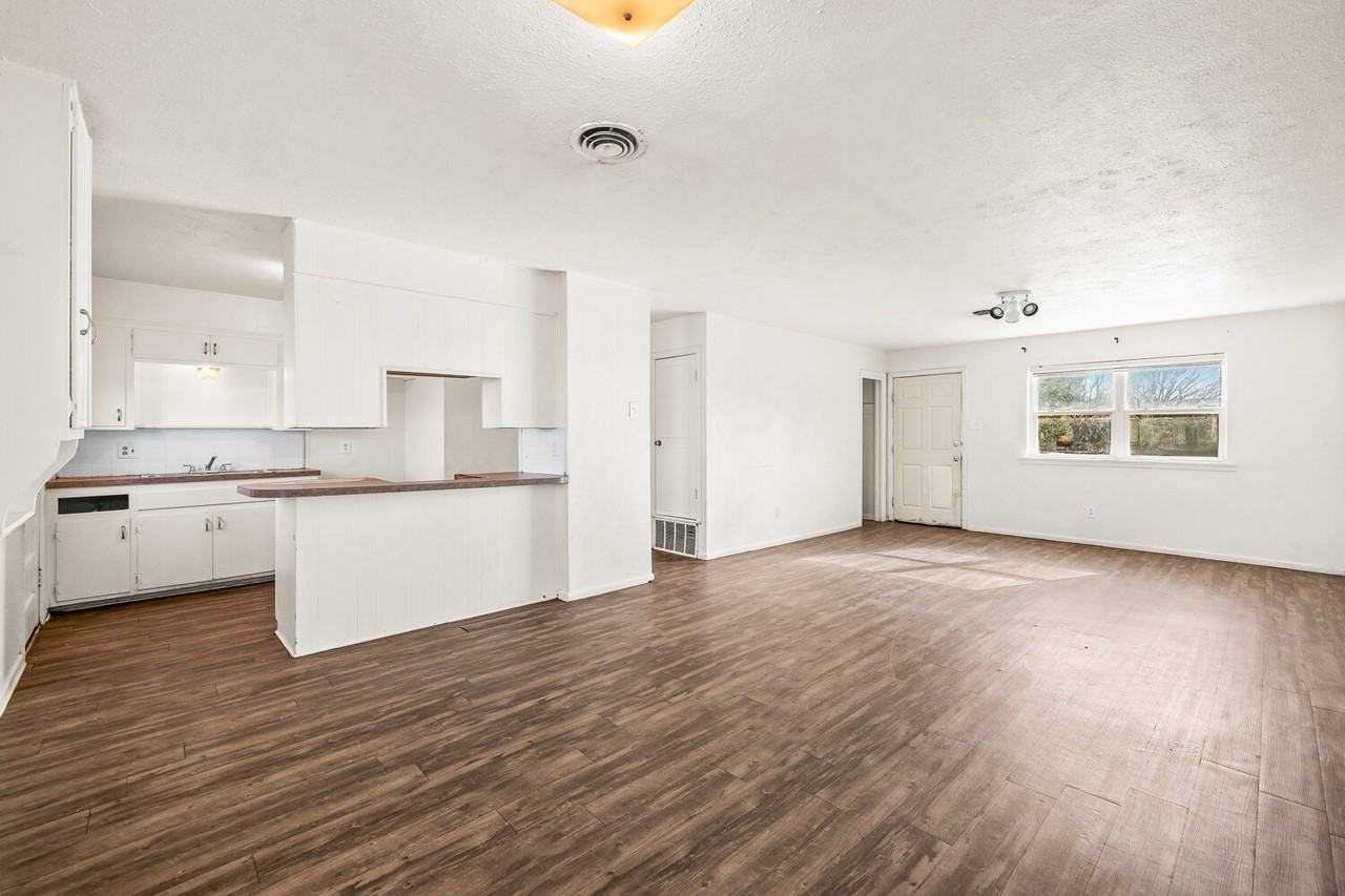 5614 44th St - Photo 6 of 20