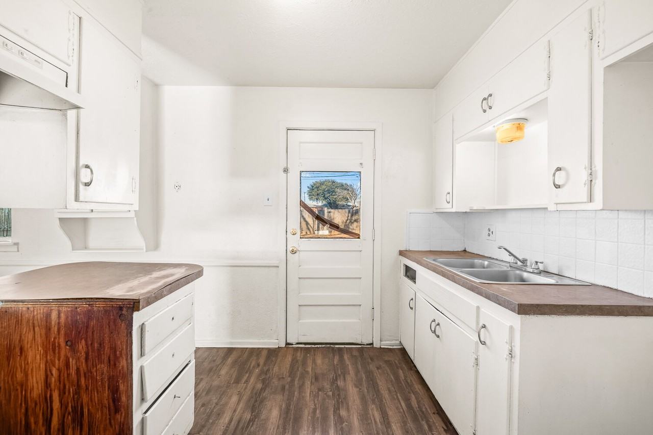 5614 44th St - Photo 7 of 20