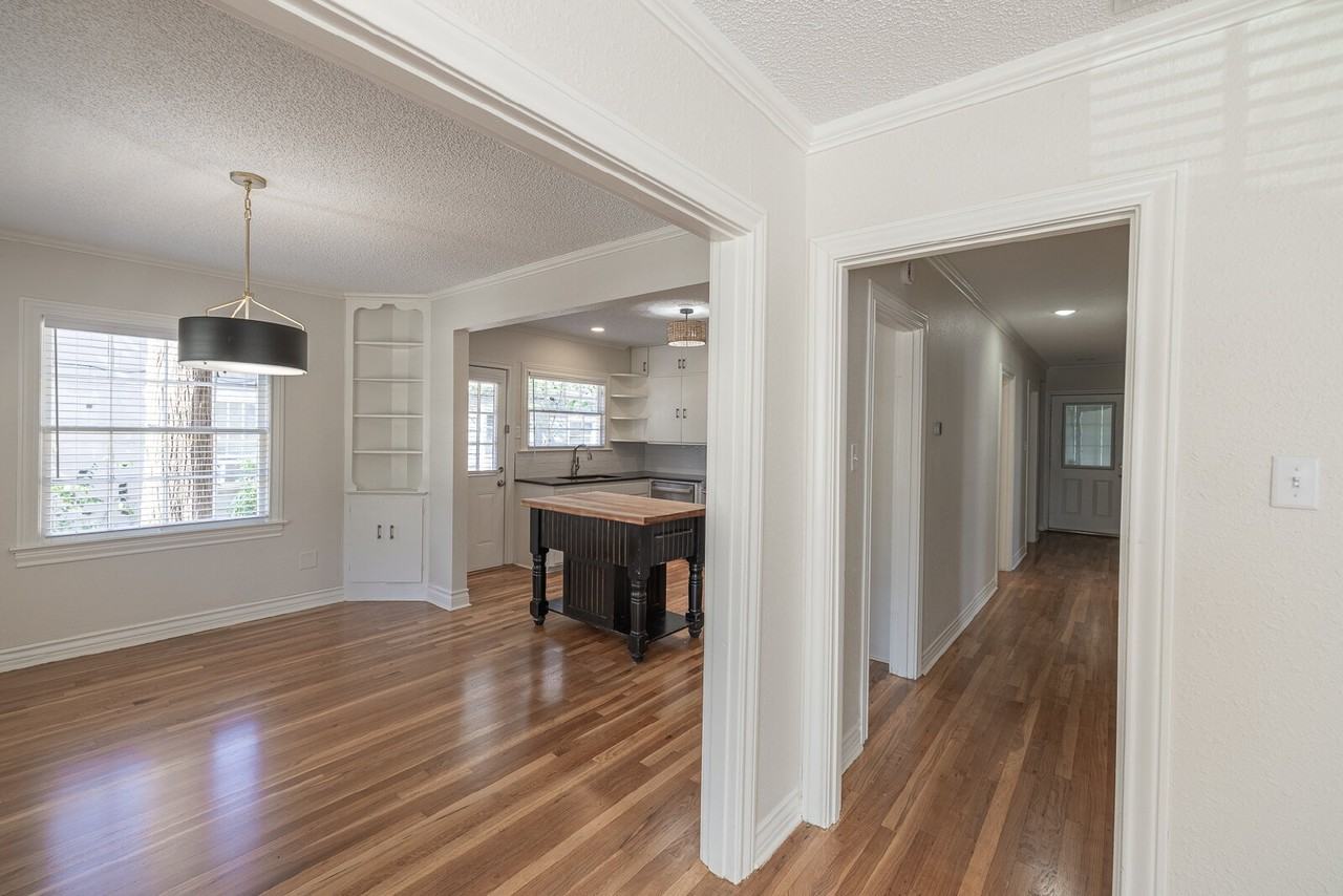 2810 24th St - Photo 7 of 47