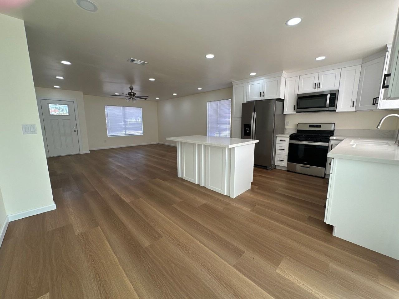 1796 Seabright Ave - Photo 4 of 22