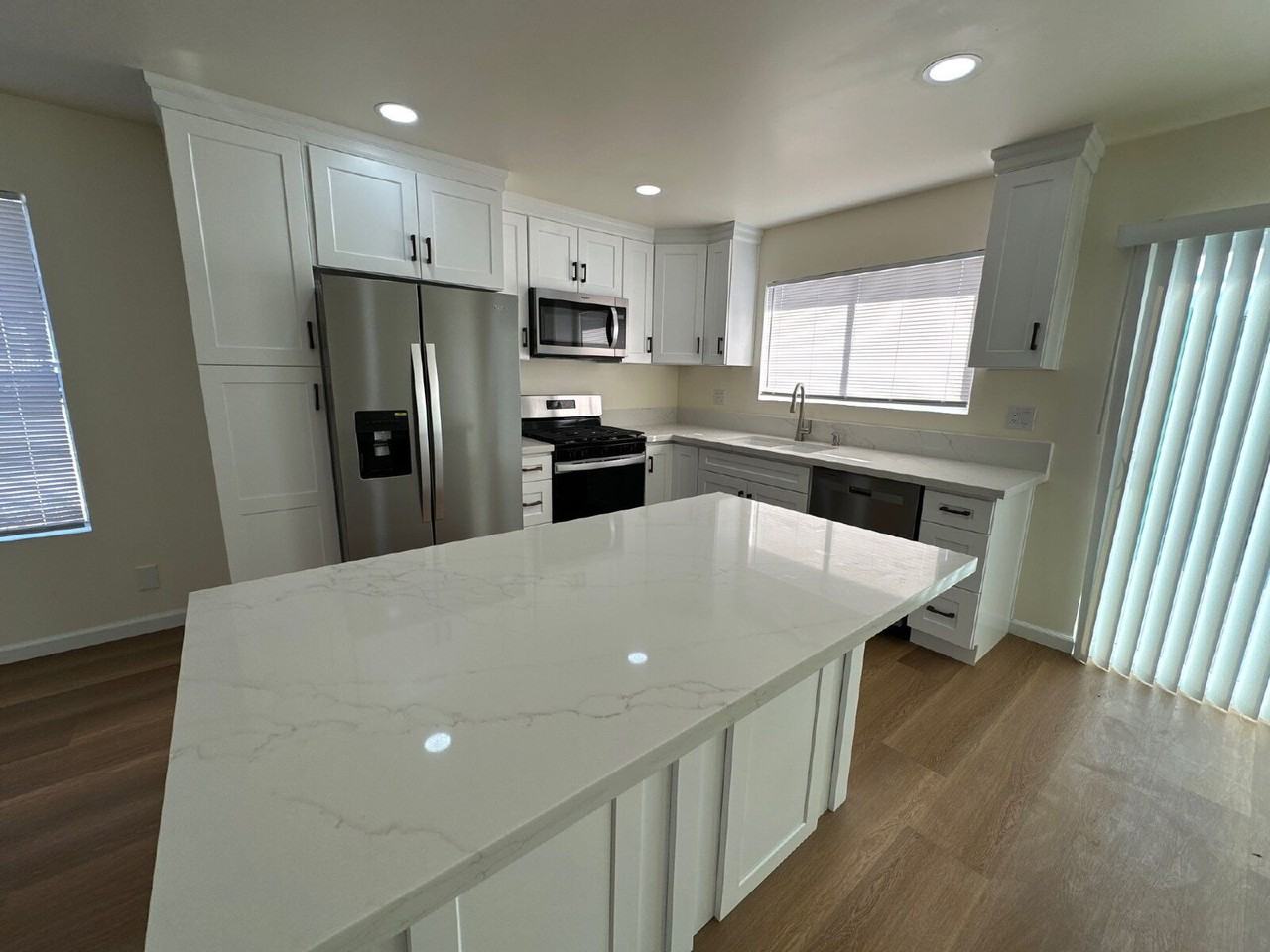 1796 Seabright Ave - Photo 6 of 22