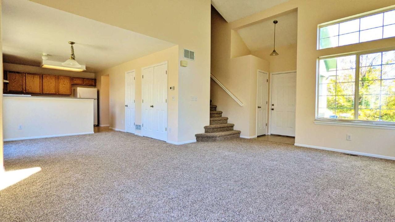 19739 E Lasalle Dr - Photo 3 of 15