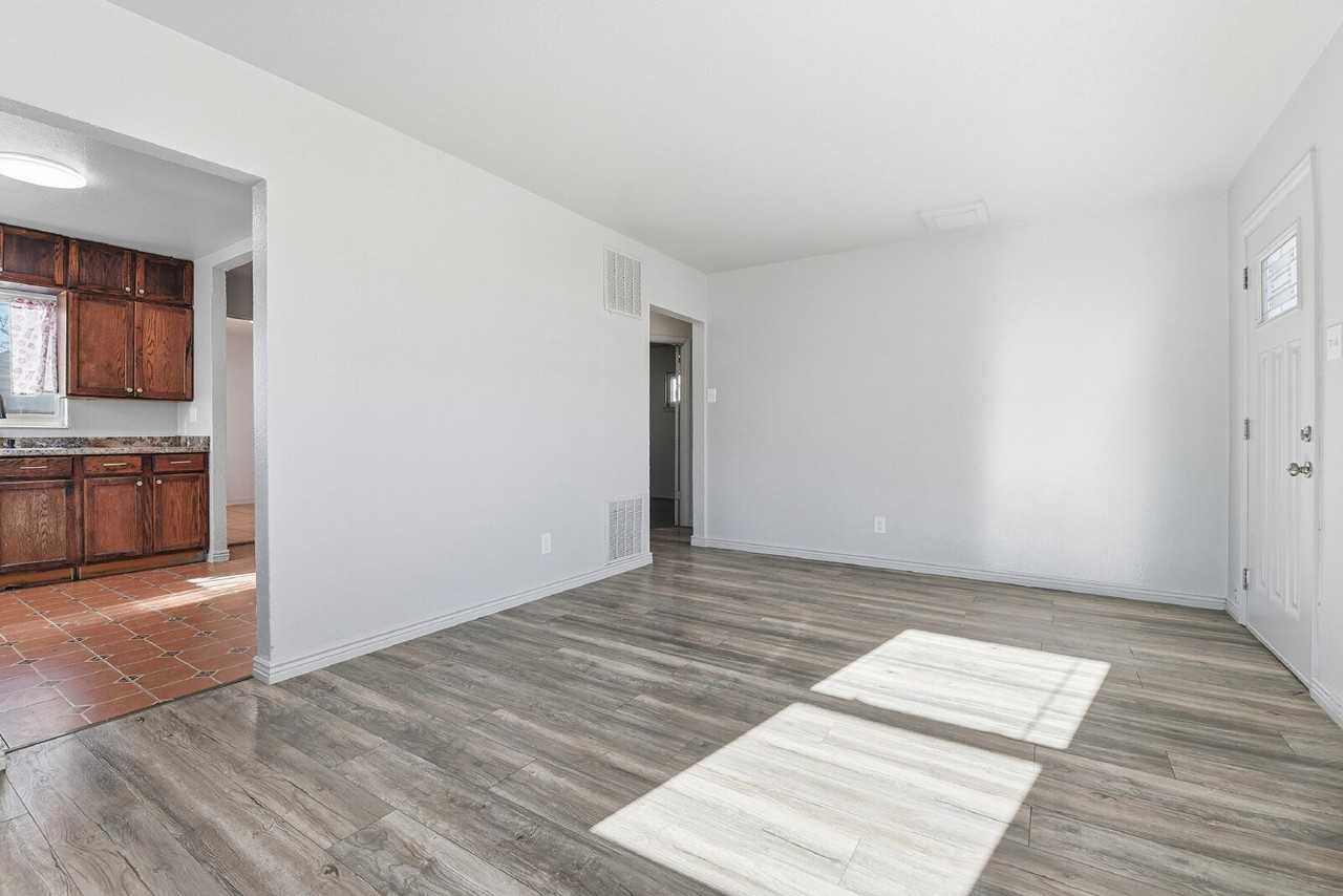 1159 Beeler St - Photo 6 of 40