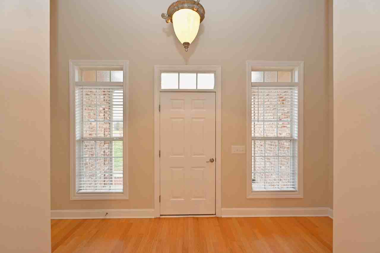 1001 Rio Dr - Photo 3 of 35
