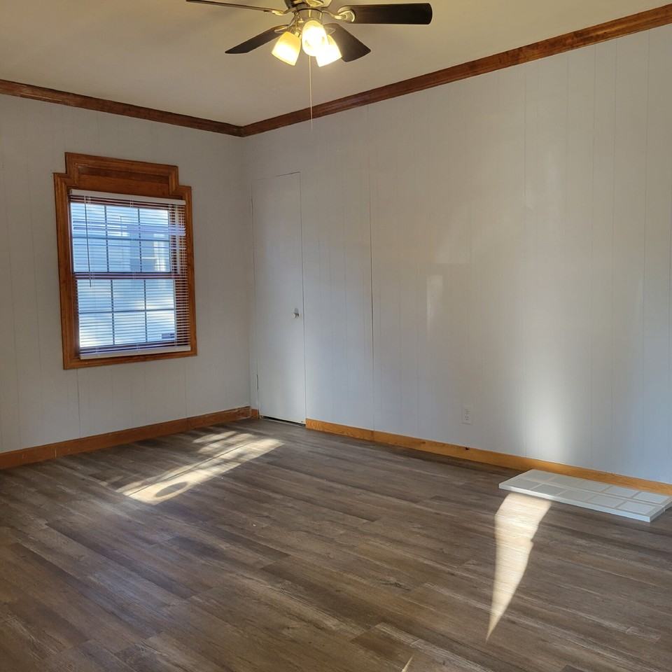 2540 S 4th St - Photo 3 of 20