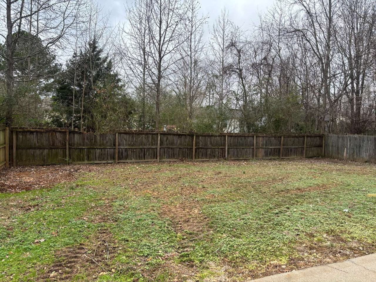 392 Roselawn Dr - Photo 3 of 20