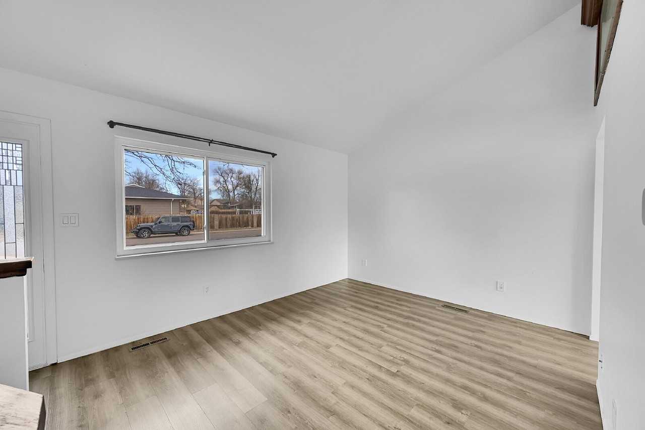 1118 22nd St Sw - Photo 7 of 40